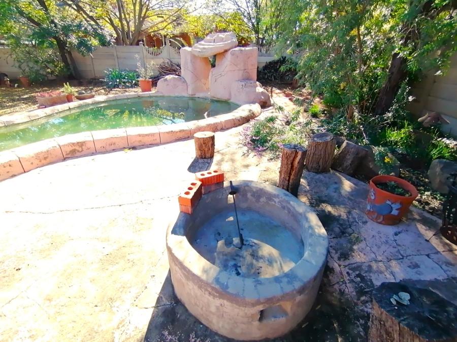 5 Bedroom Property for Sale in Pellissier Free State